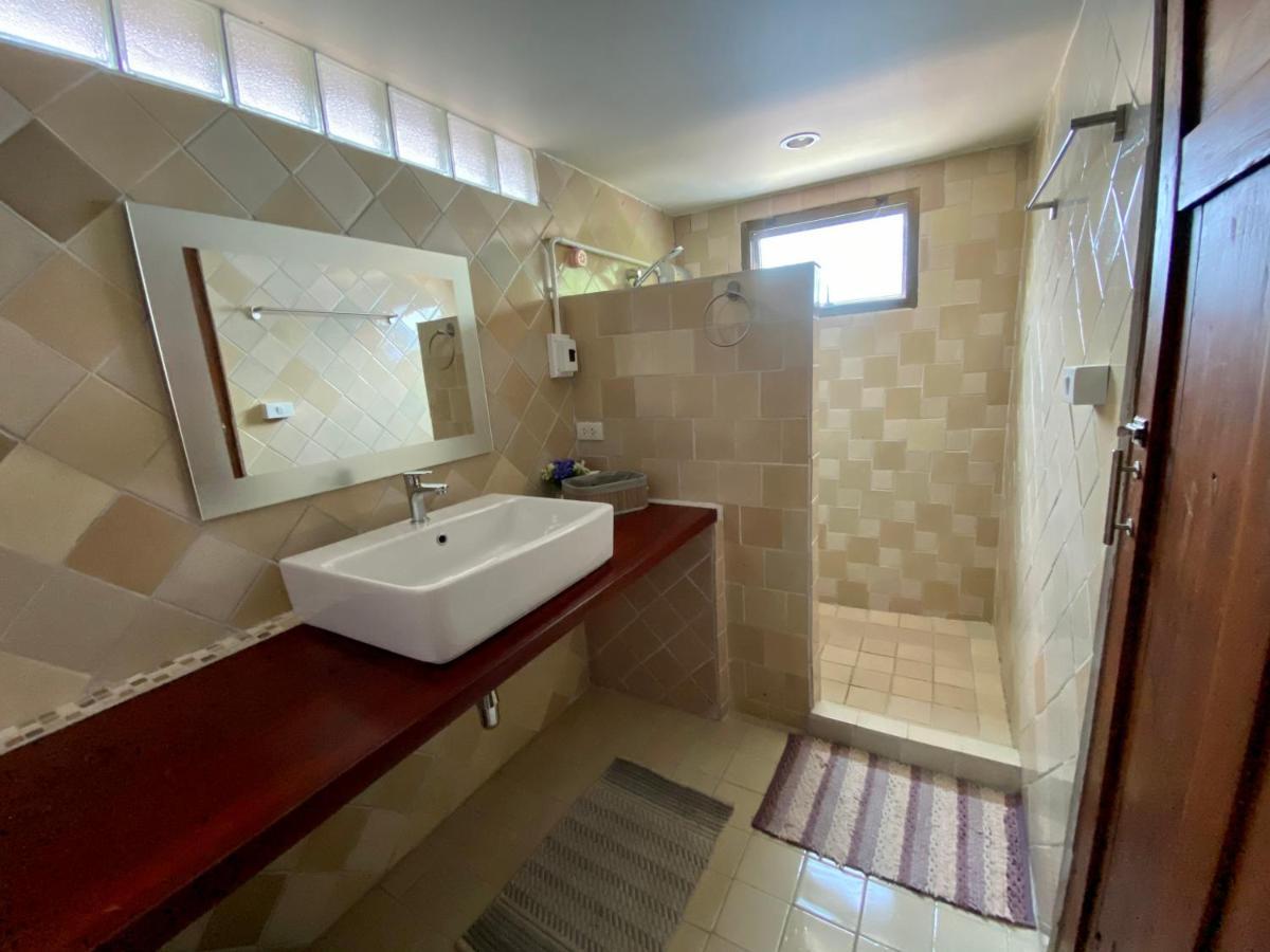 Tha Ma-O Bouteak Homestay - Self Check-In Lampang Extérieur photo