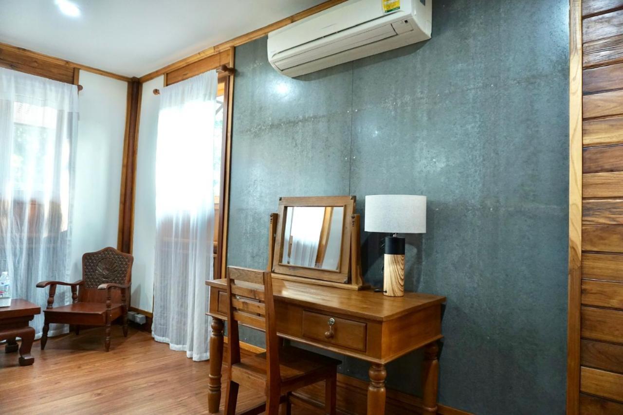 Tha Ma-O Bouteak Homestay - Self Check-In Lampang Extérieur photo
