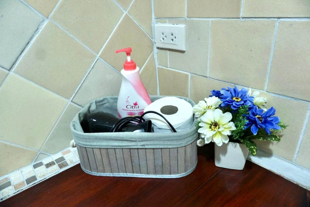Tha Ma-O Bouteak Homestay - Self Check-In Lampang Extérieur photo
